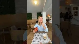 А вы за классику или круассан с малиной?