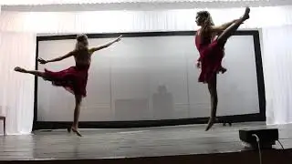 Девушки красиво танцуют Дом творчества
