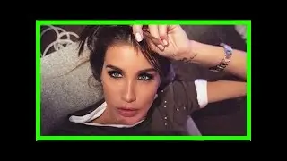 Кети топурия надела наряд, который поклонники назвали нелепым