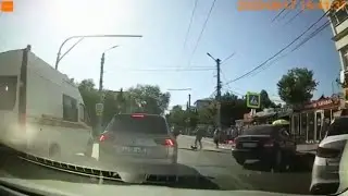 Скорая помощь сбила ребёнка на переходе в Севастополе (полное видео)