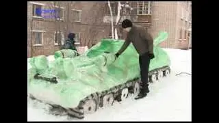 Танк во дворе