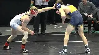 COLLEGE WRESTLERS