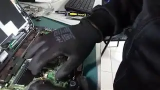 Remoção das Dobradiças Netbook Mobo 5800