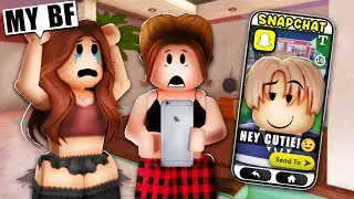 My Sisters BOYFRIEND Has a CRUSH on Me in ROBLOX SNAPCHAT.. (Brookhaven RP 🏡)