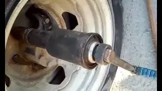 Как легко откручивать грузовые колеса