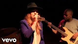 ZZ Ward - Lil Darlin (Live In Studio) ft. The O'My's