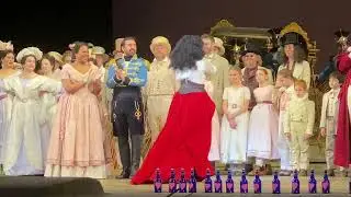 L'Elisir d'Amore Curtain Call - 1/21/23/ - Met Opera - Gamba; Camarena, Schultz, Maestri, Luciano