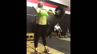 Трясут большой грудью. Big boobs bouncing