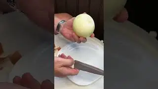 Как нарезать лук кольцами, полукольцами 