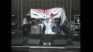 Oasis - Live in Oakland, Oakland Coliseum, 19/6/1997 [Audience-Shot Video] *Correct Audio*