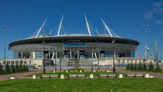 🇷🇺 4K Modern Saint Petersburg. Gazprom Arena stadium, new road, Lakhta Center and flagpoles.