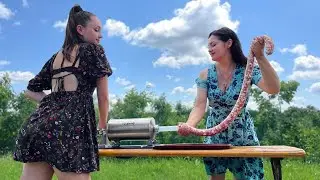 Tempting Sausage! Culinary Pleasure That Only Charming Ladies Bring