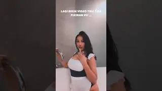 Pikiranku Melayang Ketika Di Bathub 
