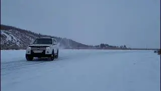 Pajero 4, снежный дрифт.