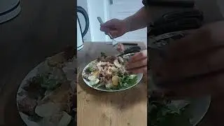 салат с тунцом