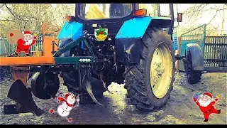 Трактор МТЗ Беларус 920 с плугом Отцепляем плуг зимой 
