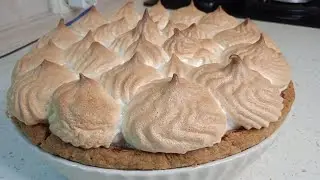 Пирог творожный, нежный и вкусный.