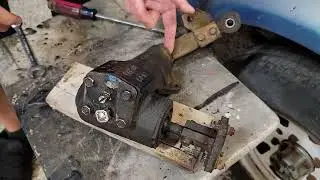 Steering GEAR BOX adjustment bolt - DO NOT OVER TIGHTEN Suzuki Samurai Sidekick Geo Tracker