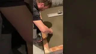 Заливаем душевой поддон бетоном 