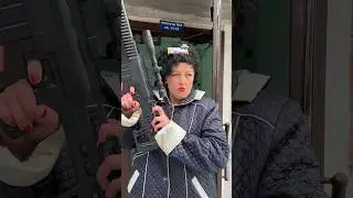 FAKE GUN!! ПРИЗНАВАЙТЕСЬ 😂ДЕЛАЛИ ТАК?#shorts