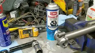 Removing a Titanium seat post from an Off-Road Toad vintage steel MTB frame