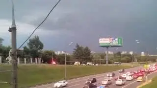 18.07.16 - машина сбила человека на тротуаре проспекта Андропова, Москва.