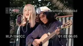 JOAN BAEZ & MARY TRAVERS ( Peter Paul & Mary ) NEWPORT 1964
