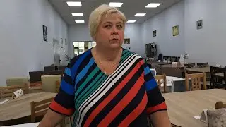 Получила травму думала руку сломала. Купили на кухню красивый стол и стулья.