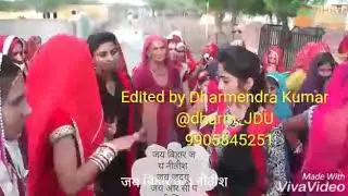 Mast ladki  ki group dance