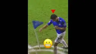 Players vs Corner Flag + Him 👀