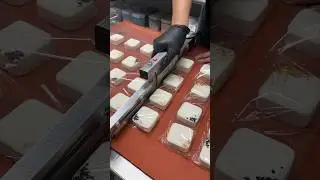 Packaging bath bombs