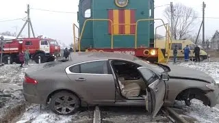 Accidents at railway crossings of trains with cars - Train crashes