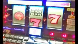 BAR BAR BAR Громадный выигрыш у однорукого бандита 120 долларов в казино Атлантик Сити