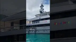 Yacht crew lifting the anchor of superyacht Toute Sweet ⚓️