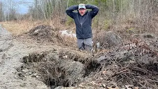 Our Road is STARTING to Collapse! GIANT SINK Hole CAUSED by BEAVERS