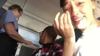 The way of handing out nuts on American Airlines