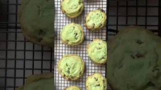 Mint Chocolate Chip Cookies