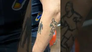Его ТАТУИРОВКИ предсказали БУДУЩЕЕ