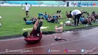 Latihan Rutin PSIS Semarang di Stadion Moch Soebroto Magelang