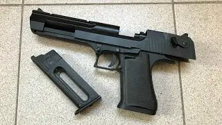 Реплика Desert Eagle от KWC. Дешево и сердито.