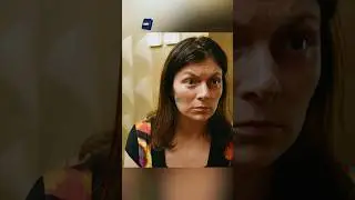 Ест из мусорки когда дома пьяные родители😨 