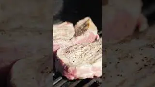 Стейки из свинины на гриле