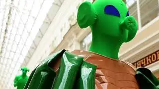 Canon M50 footage video test: Andrey Bartenev's aliens visit Passage, where WC for 50 RUB