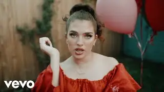 Mae Muller - HFBD (Lyric Video)