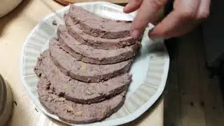 Как приготовить  домашнюю  колбасу. Едим полезно 10