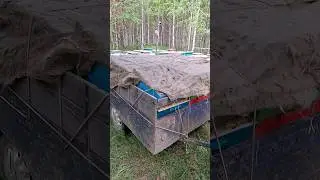 привезли полный прицеп магазинов