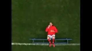 Funny athletes rolling on the grass. (Прикол, спортсмены валяются)
