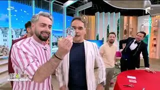 Robert Tudor, trucuri de magie îmbrăcat la patru ace! Răzvan Simion: „Salutare, Virgil Mănescu!”