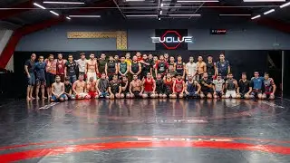 Тренировка по ММА под руководством Магомеда Юнусилау в клубе Evolve Gym