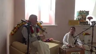 ЧЧЧ Прабху | Киртан с мат. Гаурачандрикой и лекция (г. Смоленск 05.09.2017)